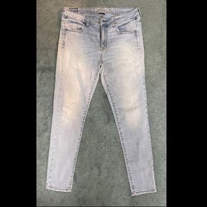 American Eagle - Light Wash Denim Jeans